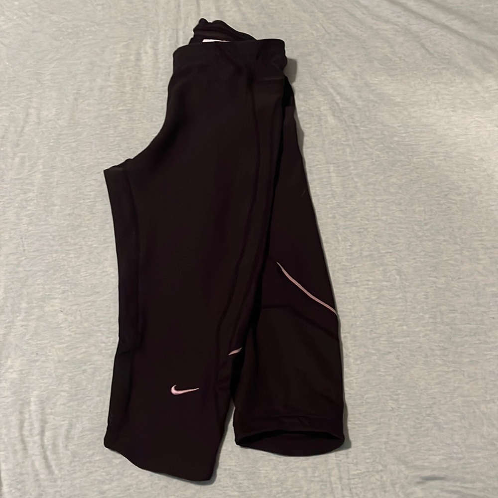 Nike capri